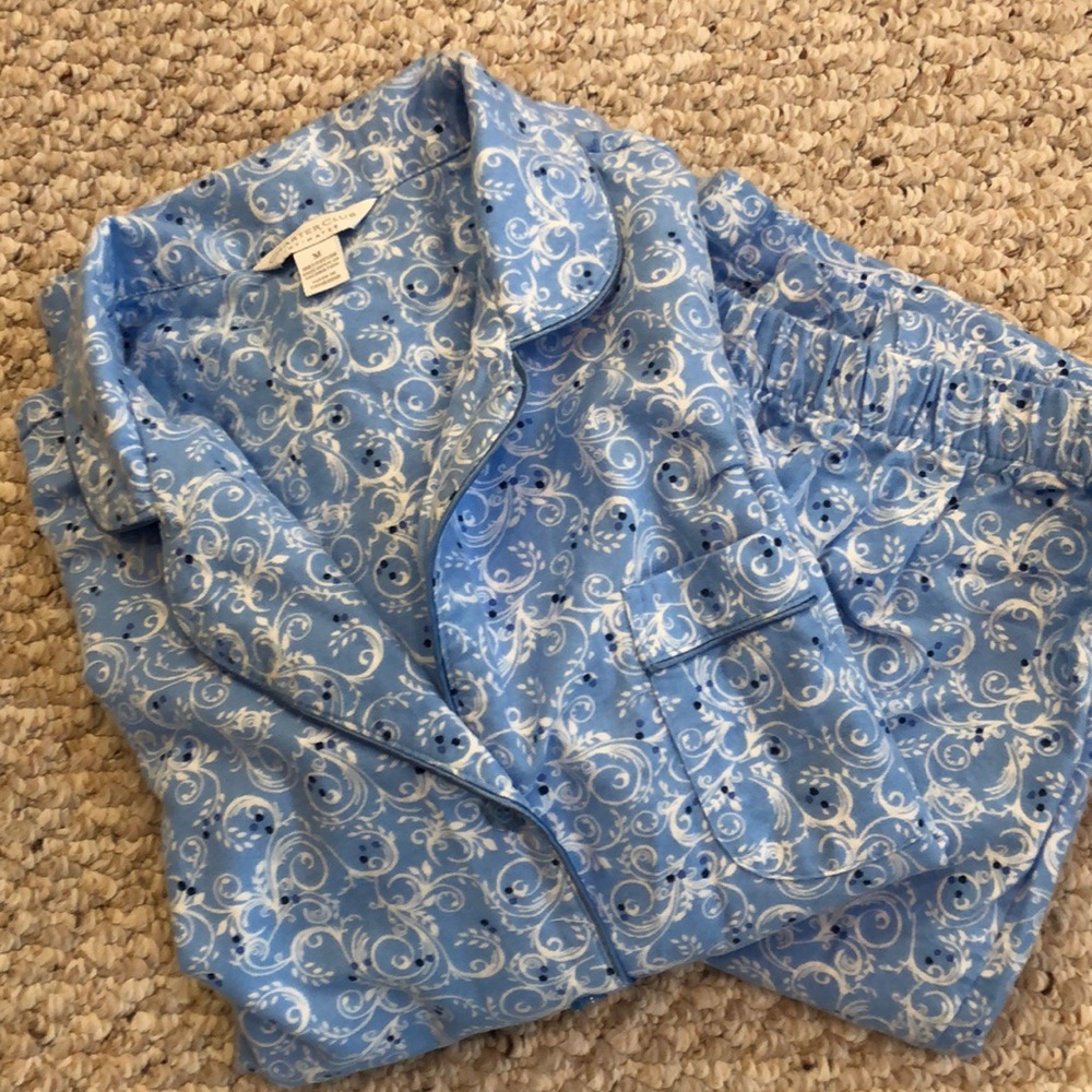 Like new- Charter Club flannel pajamas